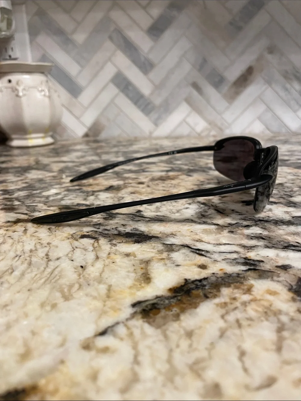 Maui Jim Banyan Men's Black Semi-Rimless Sunglasses - Classic Polarized Look